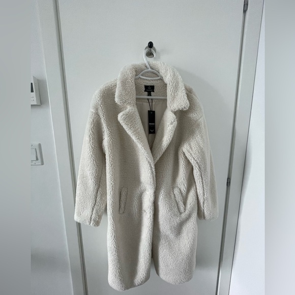 Brand new puffy coat - Picture 1 of 4